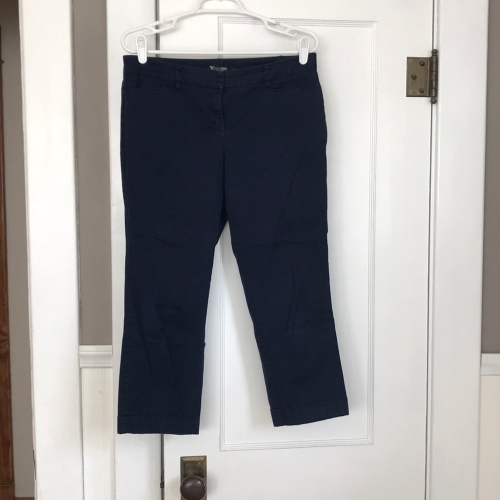 Navy New York and Company Capris Size 6